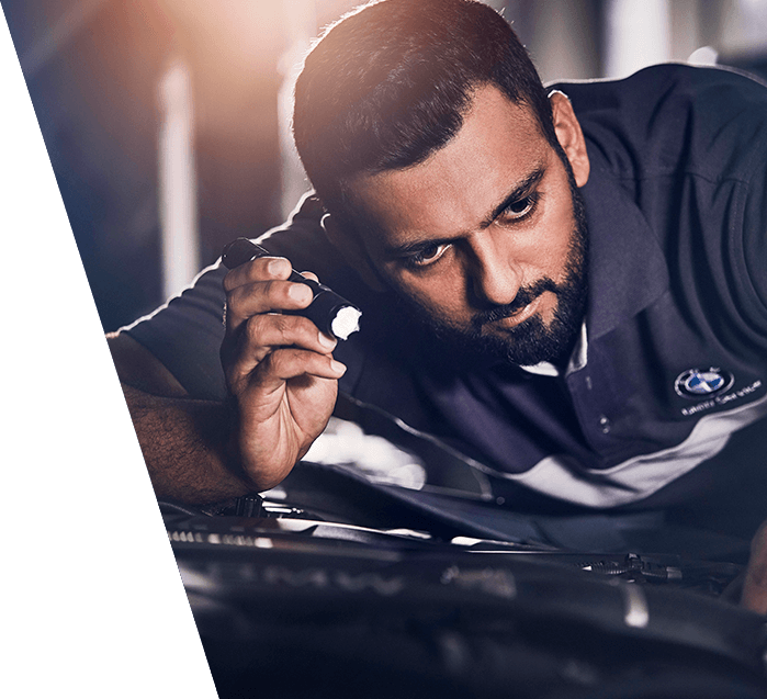 Lee, Service Technician