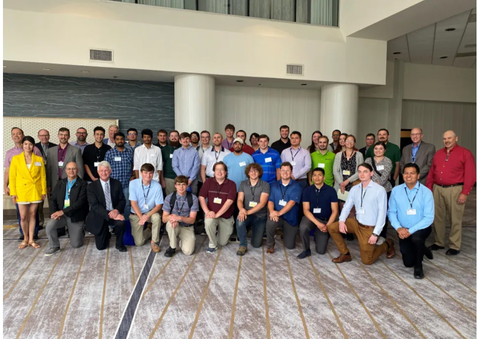 employees group photo