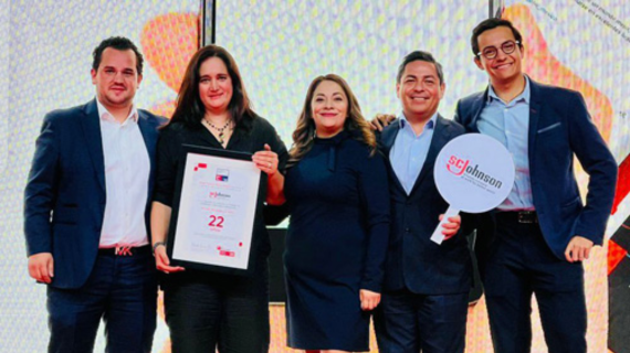 Employees of receiving the Great Places to Work® award for our Mexico City office