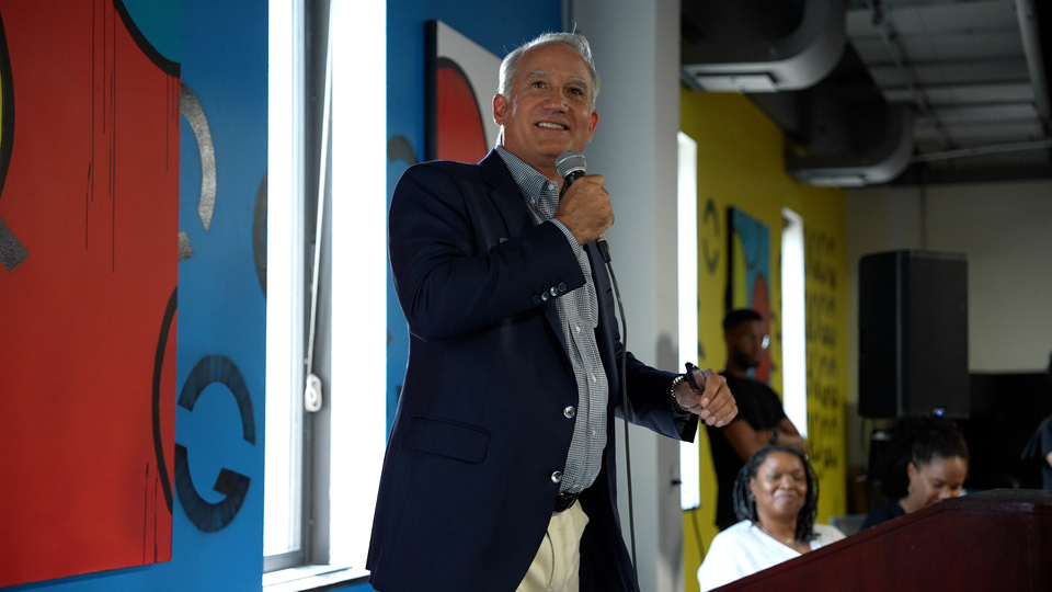 Joel Quadracci speaking at Quad MKE open house