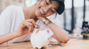 Quad employee saving money for the future