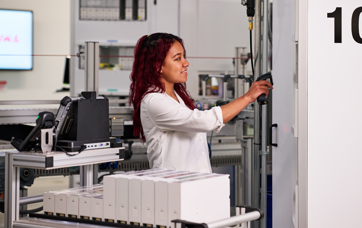 Pharmacy technician in the micro fulfillment center