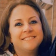 Headshot of Holli Tharp