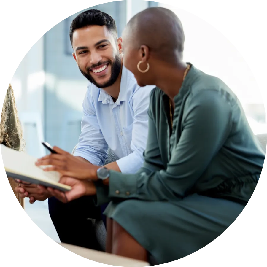 Two employee discussing