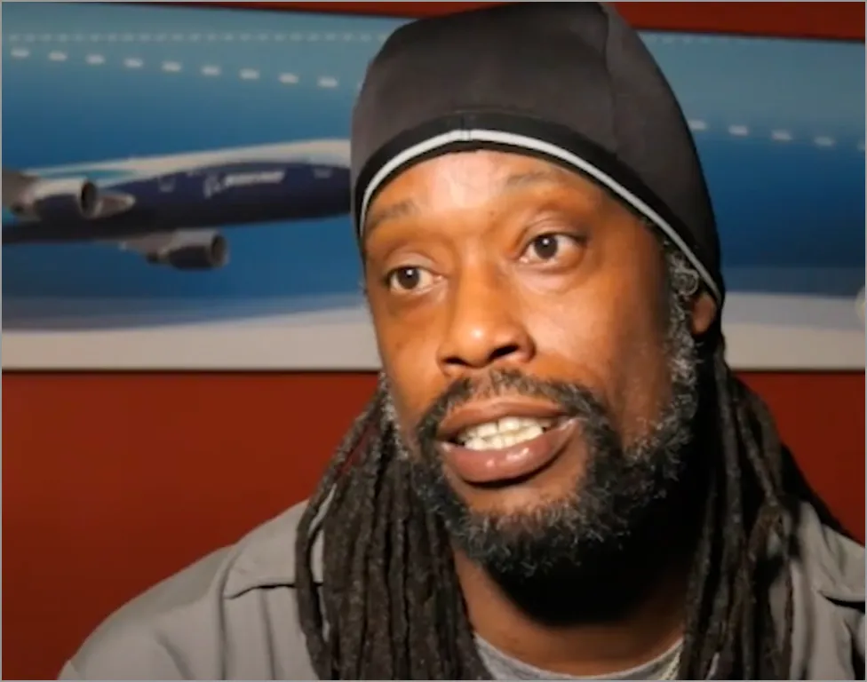 PLAY VIDEO: Jason - Aircraft Structures Mechanic