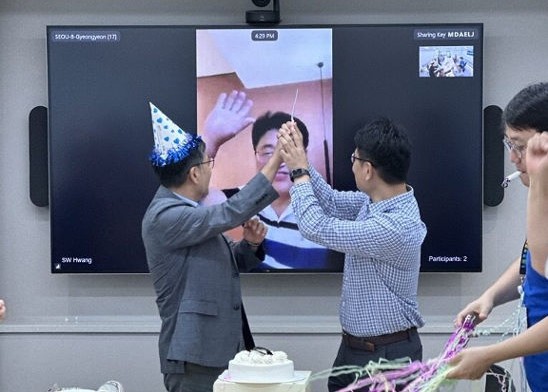 Team seoul celebrating team success