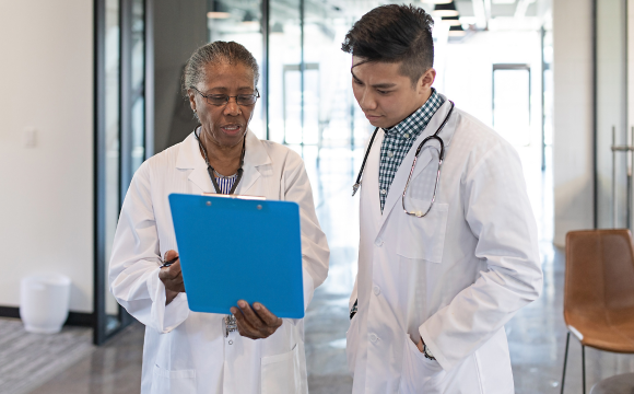 Image of doctors in conversation
