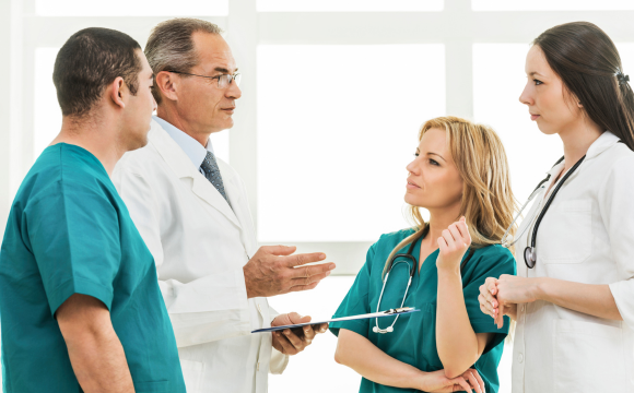 Image of doctors in conversation