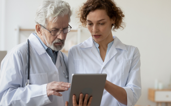 Doctors in conversation