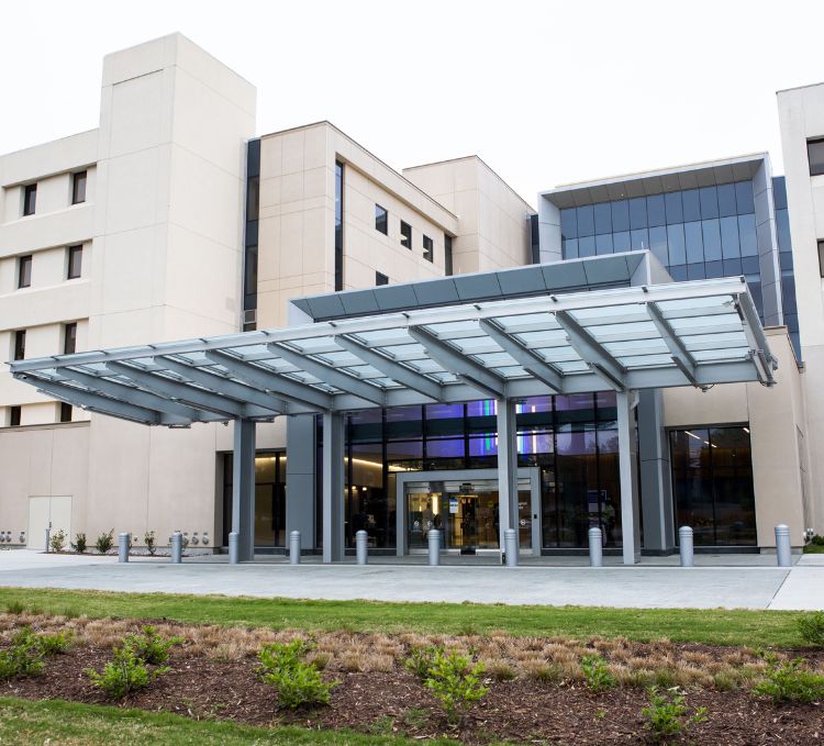 Front entrance of Duke Raleigh Hospital, a campus of Duke University Hospital.