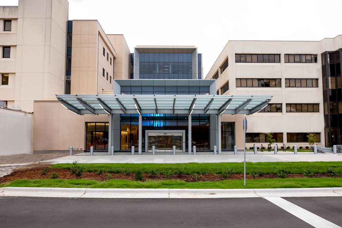 view of the main entrance at Duke Raleigh Hospital