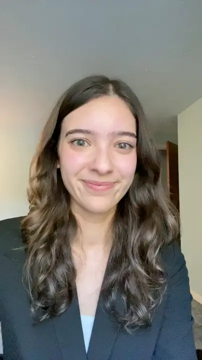 former customer operations spectrum intern sharing her testimonial