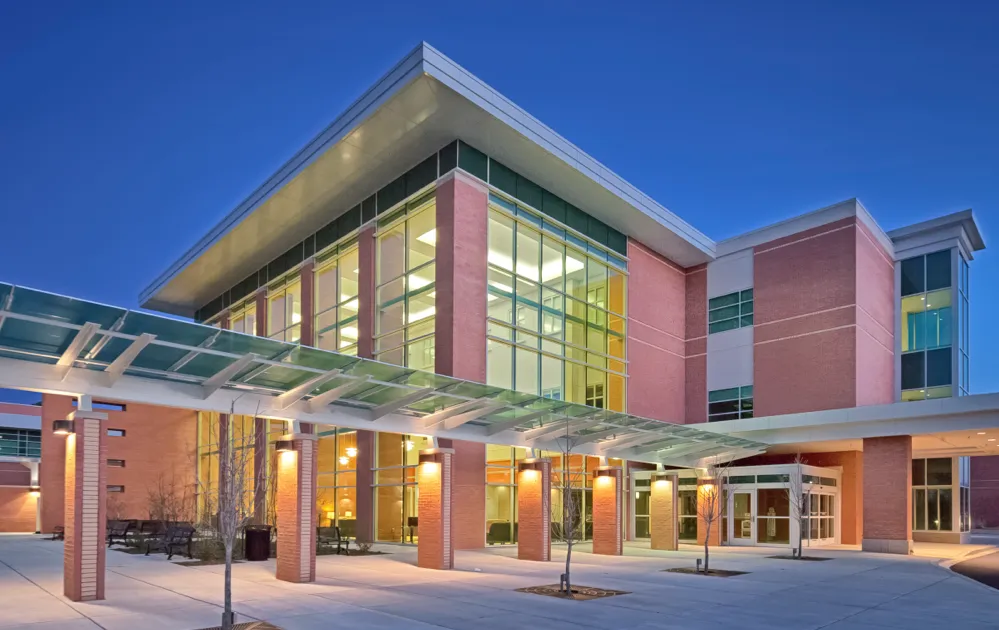 Exterior photo of Methodist Germantown Hospital