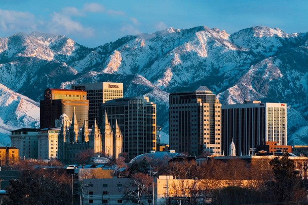 photo of Salt Lake City with the moutains behind