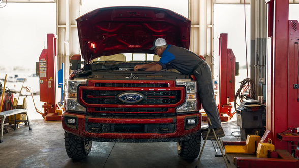 Discover Ford opportunities based on your U.S. military background in maintenance.