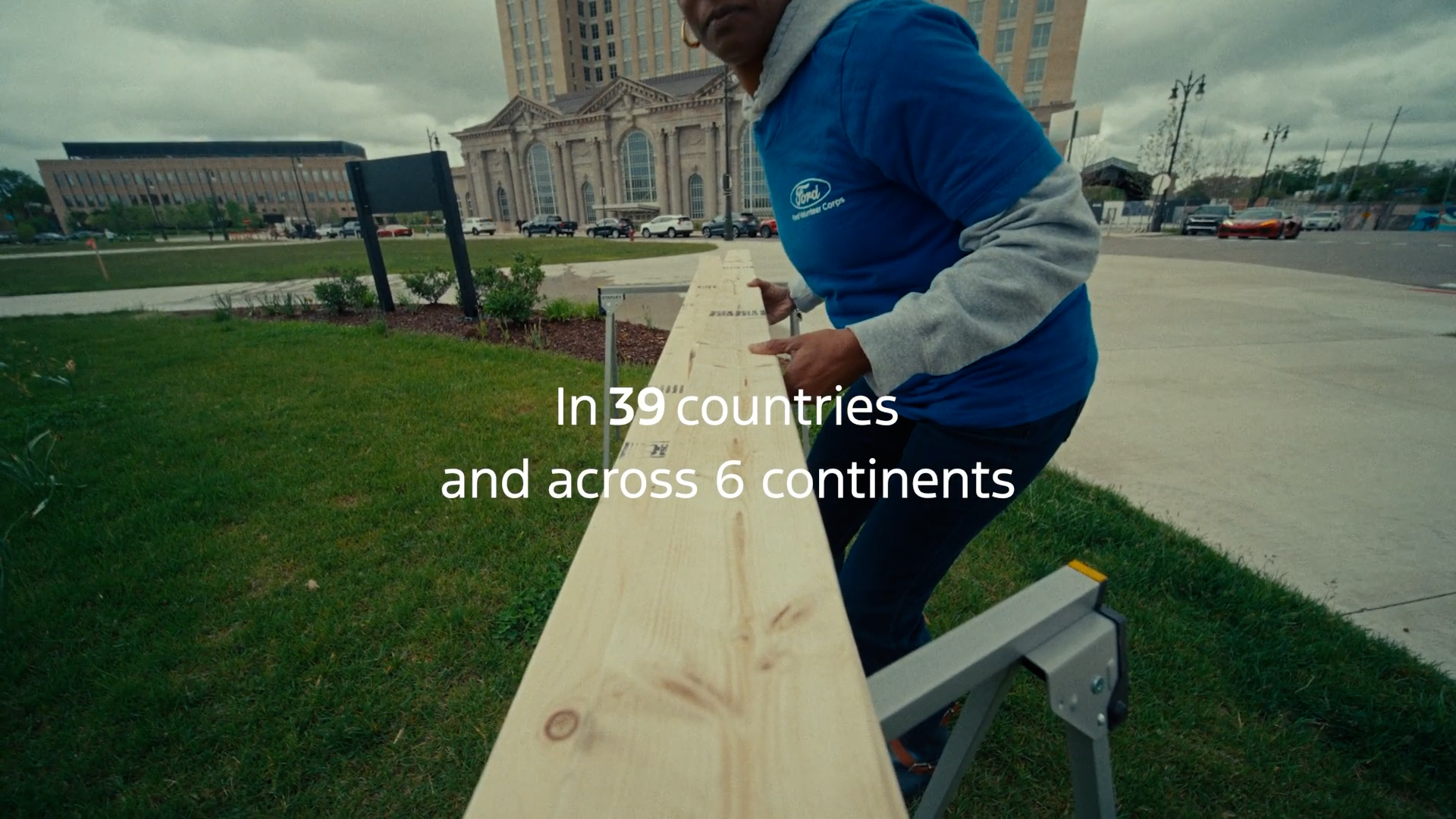 Ford employees volunteering