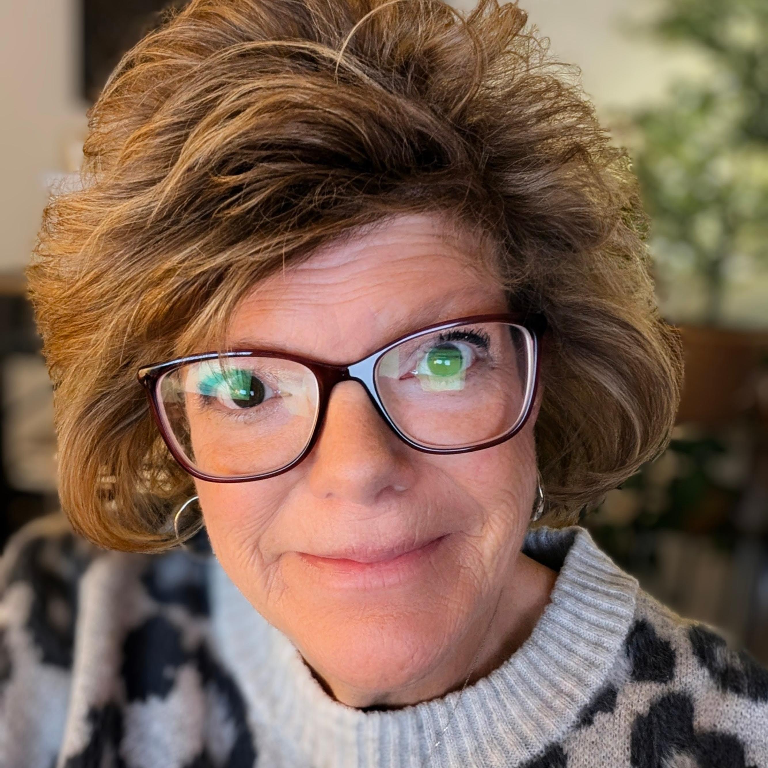 Headshot - Kim