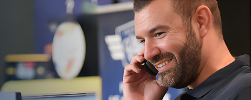 employee on the phone