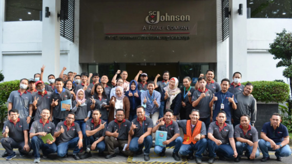 indonesia employees outside office