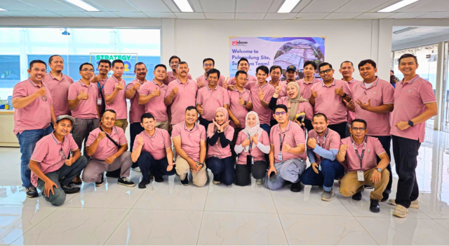 Team photo of Surabaya group in lobby