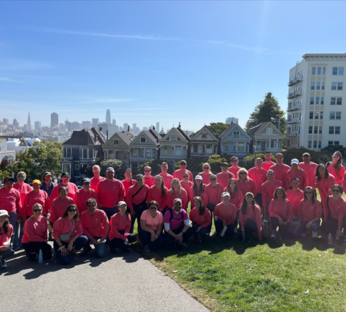 san francisco team with skyline in back