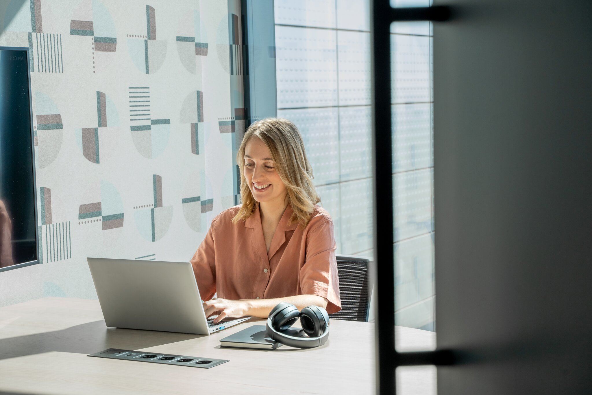 Group chatting while working together