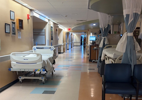 A photo of a hallway inside UNMH Hospital's General Surgery/Transplant Unit